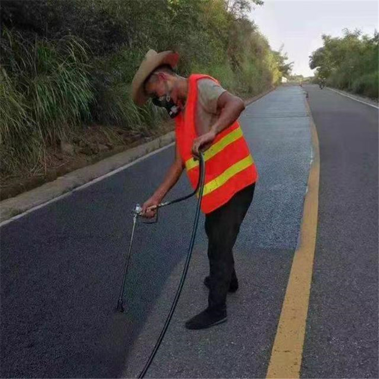 武清 彩色防滑路面的底涂是保障路面附着力